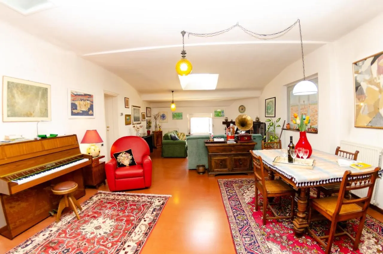 Sinidio Apartment Lucca Italy